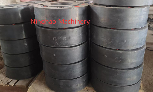 Carbon Steel Rubber Metal Pipe Connector for Oil and Gas Pipelines