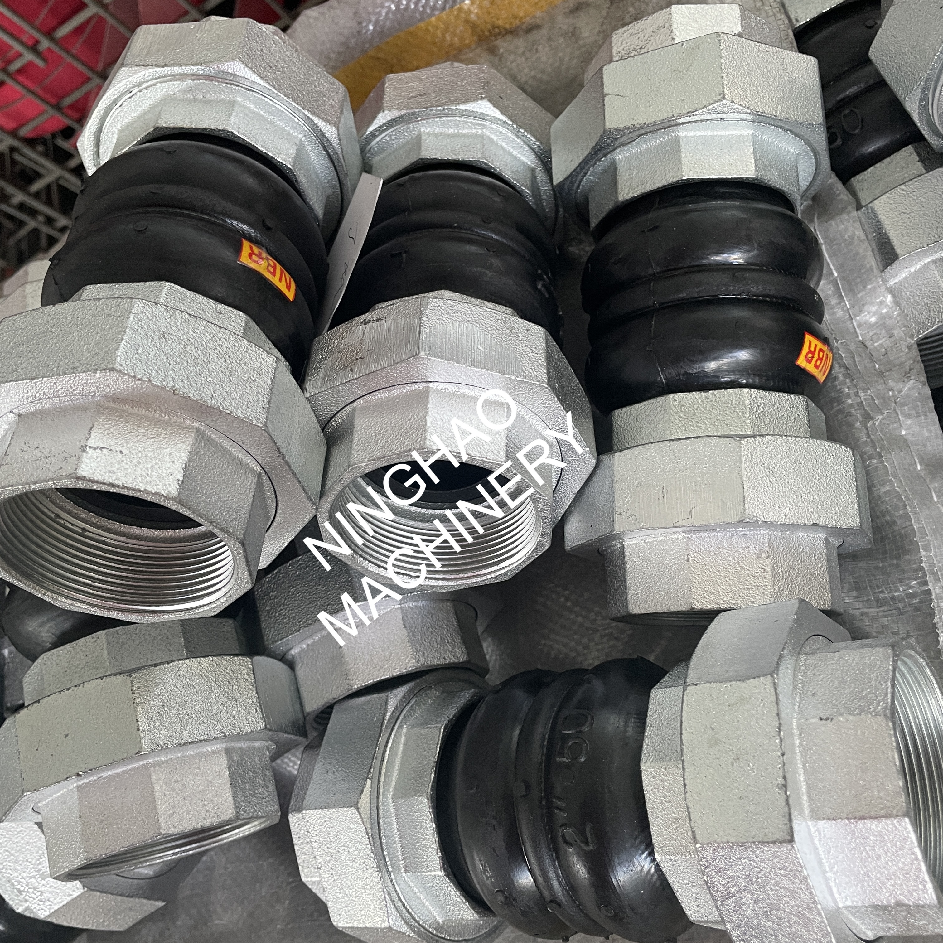 DN25 NBR Threaded Pipe Joint Rubber Expansion Connector