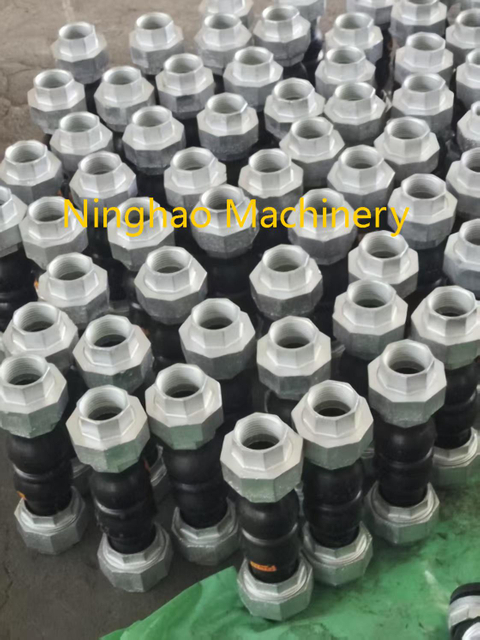 EPDM Thread Connection Rubber Joint Pipe Connector